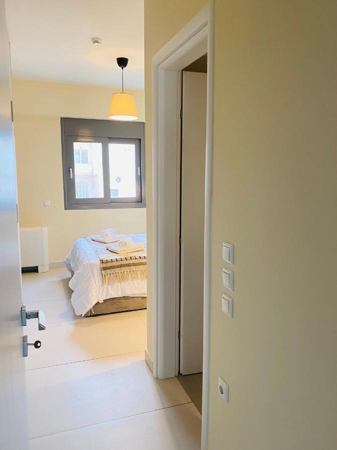 New 2Bd Aprt With Shared Rooftop Pool E2 Атина Екстериор снимка