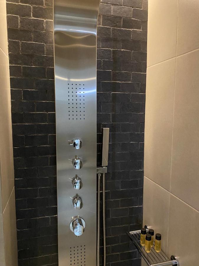 New 2Bd Aprt With Shared Rooftop Pool E2 Атина Екстериор снимка