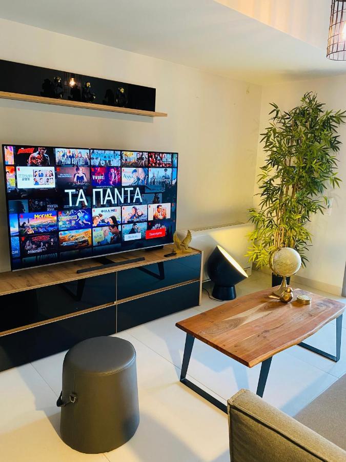 New 2Bd Aprt With Shared Rooftop Pool E2 Атина Екстериор снимка