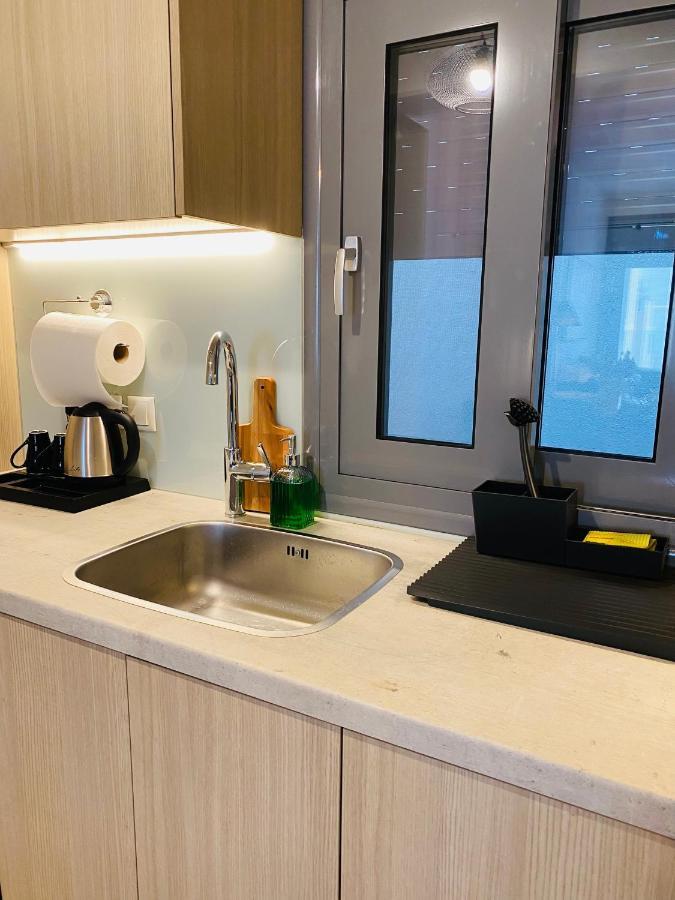 New 2Bd Aprt With Shared Rooftop Pool E2 Атина Екстериор снимка