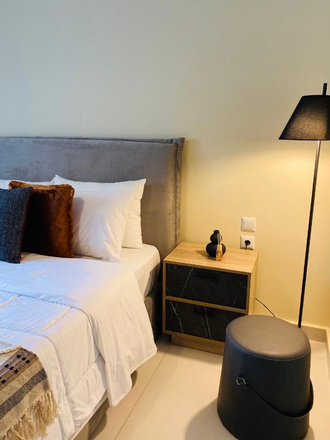 New 2Bd Aprt With Shared Rooftop Pool E2 Атина Екстериор снимка