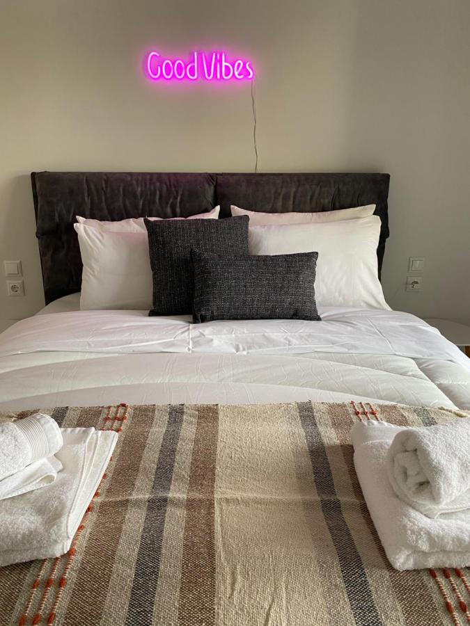 New 2Bd Aprt With Shared Rooftop Pool E2 Атина Екстериор снимка
