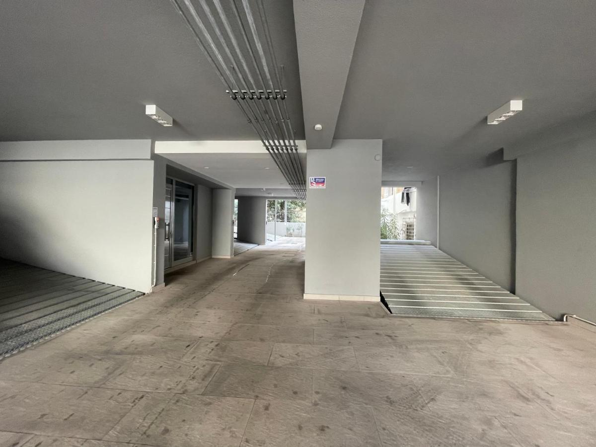 New 2Bd Aprt With Shared Rooftop Pool E2 Атина Екстериор снимка